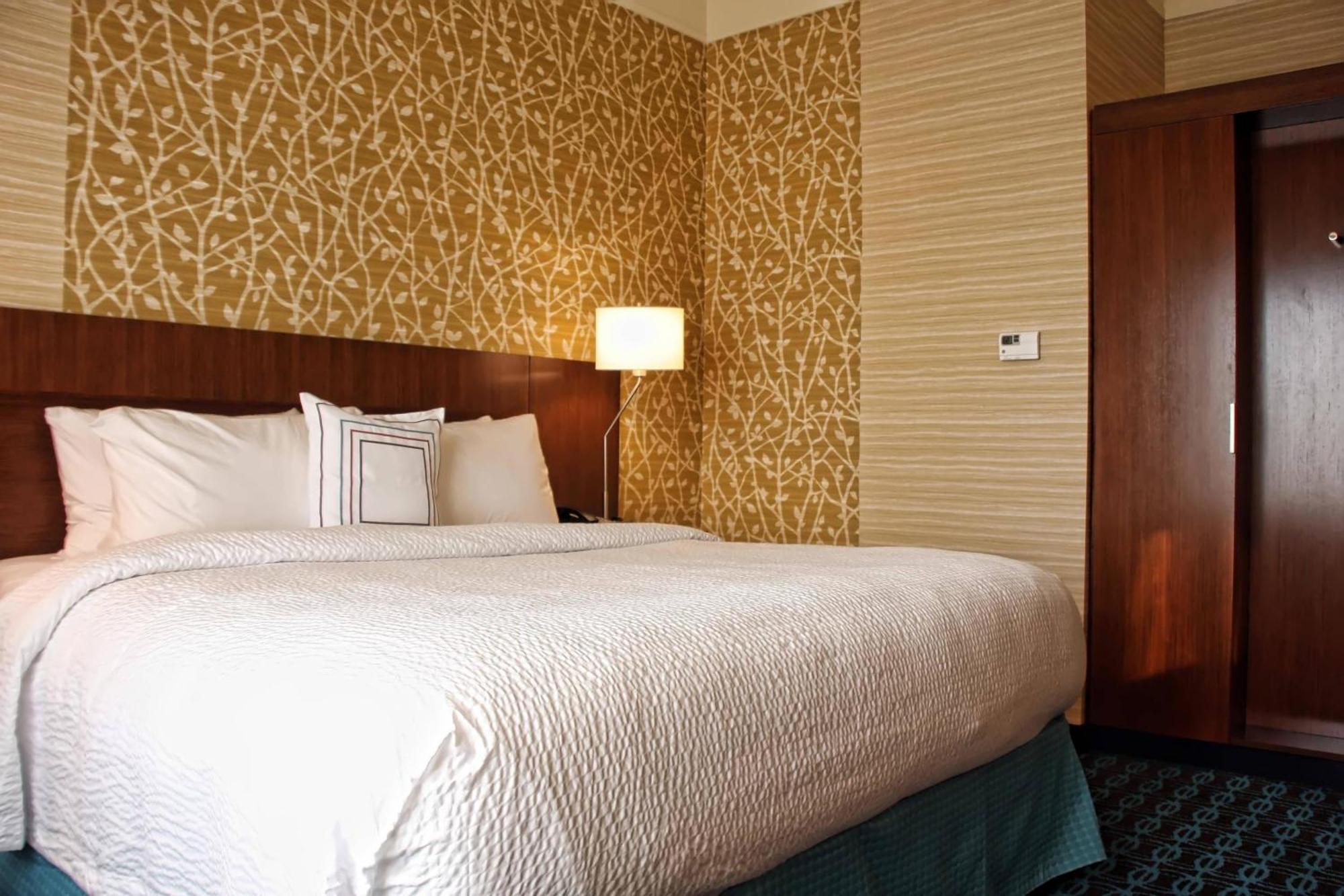 Fairfield Inn & Suites By Marriott Reading Вайомиссинг Экстерьер фото